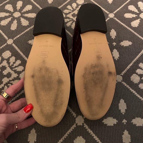 Ann Taylor Cranberry Kiltie Croco Loafer - Picture 3 of 4